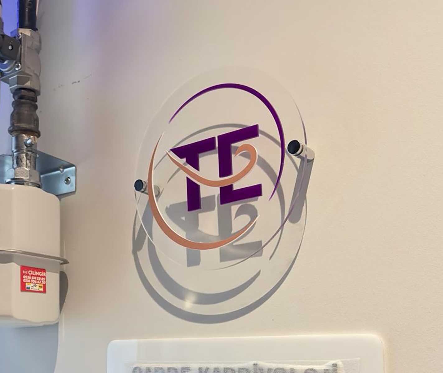 yuvarlak ofis tabelası