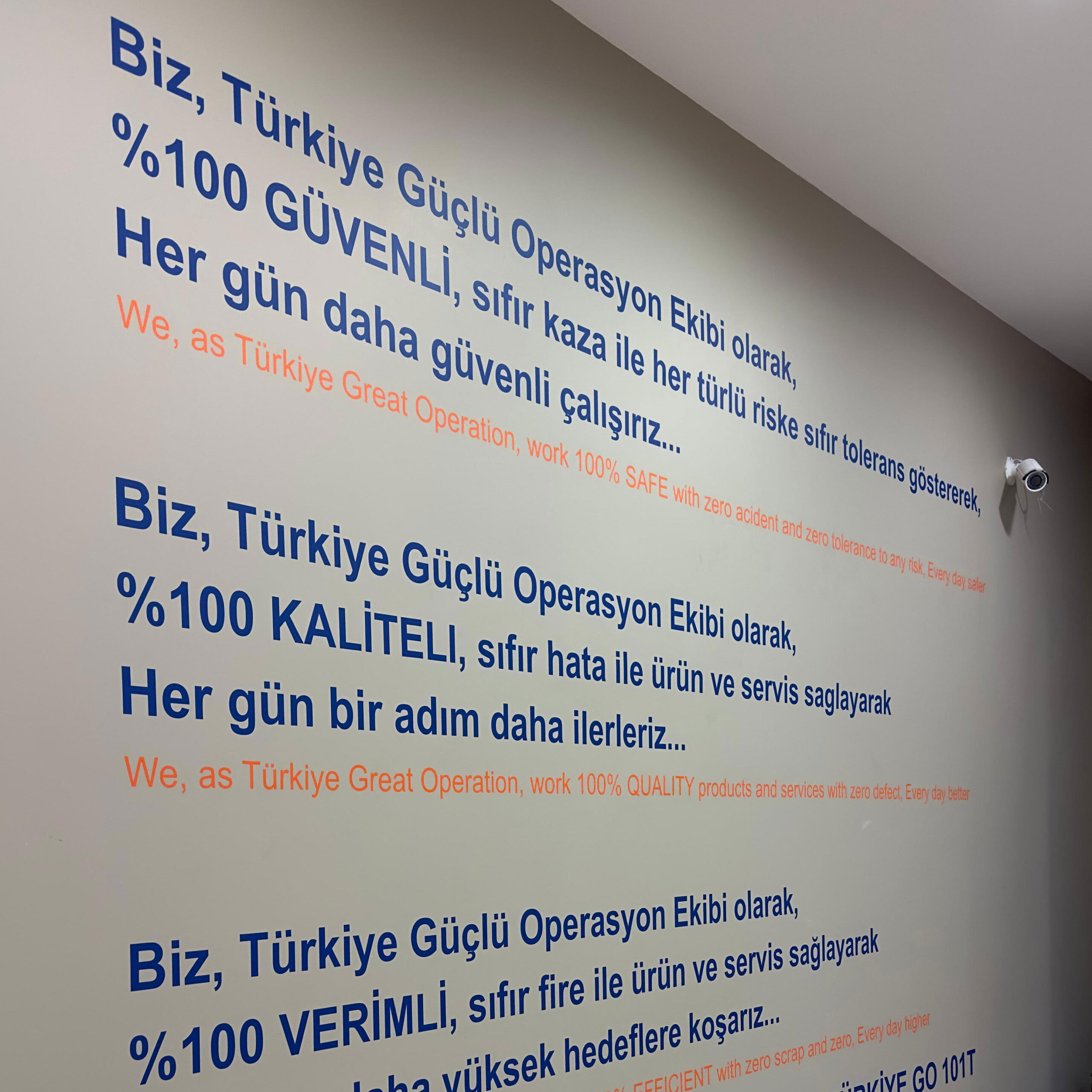 Duvara folyo yazı uygulama